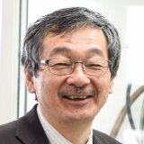 堂免 一成氏